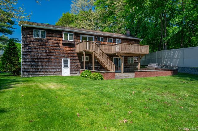 251 Bainbridge Avenue, Thornwood, NY 10594