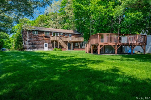 251 Bainbridge Avenue, Thornwood, NY 10594