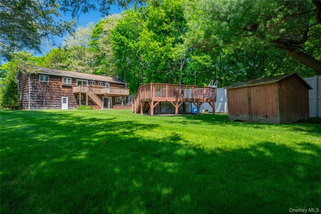 251 Bainbridge Avenue, Thornwood, NY 10594
