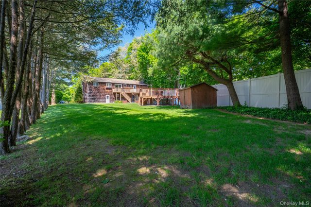251 Bainbridge Avenue, Thornwood, NY 10594