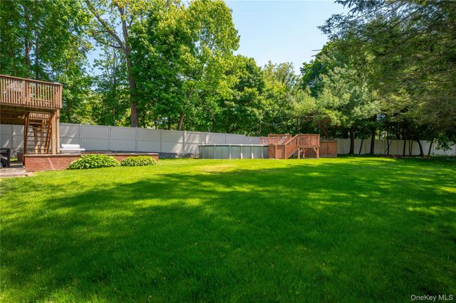 251 Bainbridge Avenue, Thornwood, NY 10594