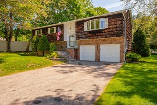 251 Bainbridge Avenue, Thornwood, NY 10594