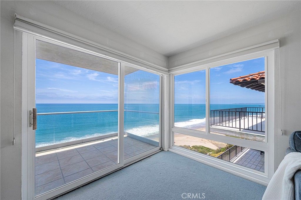 Image 2 of property listing at 267 Avenida Lobeiro D, San Clemente, CA 92672