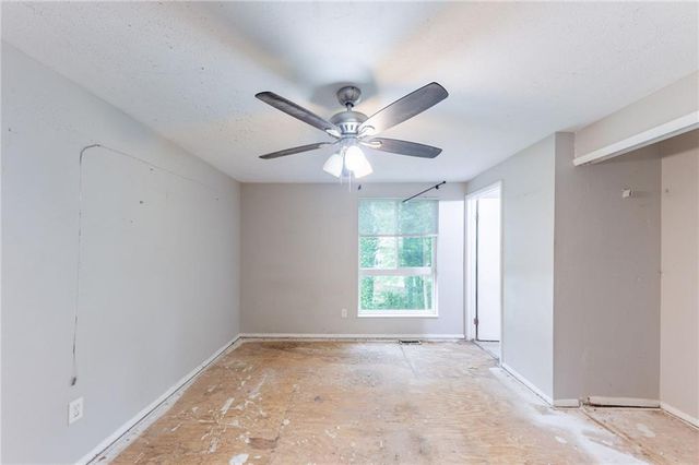 1060 S Millard Way, Stone Mountain, GA 30088