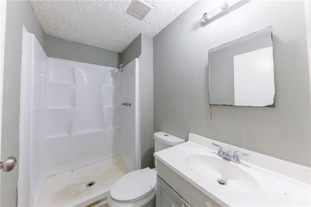 1060 S Millard Way, Stone Mountain, GA 30088