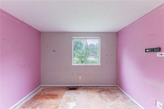 1060 S Millard Way, Stone Mountain, GA 30088