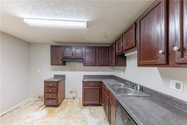 1060 S Millard Way, Stone Mountain, GA 30088