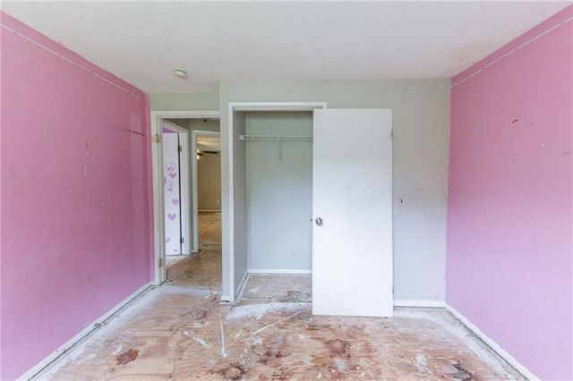 1060 S Millard Way, Stone Mountain, GA 30088