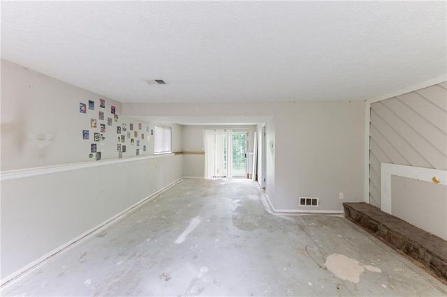 1060 S Millard Way, Stone Mountain, GA 30088