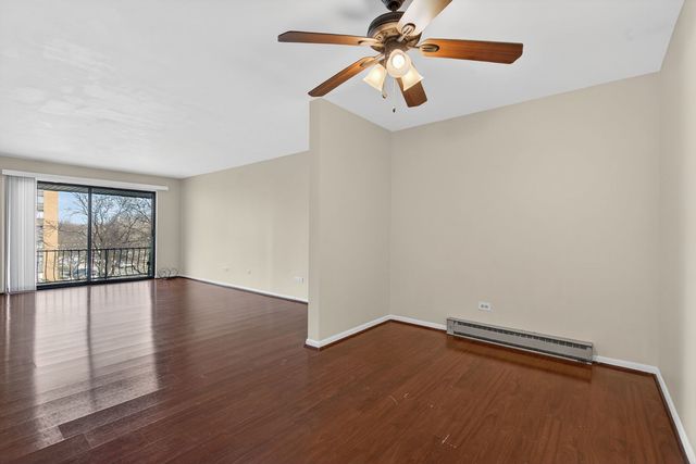 931 W Arquilla Drive 415, Glenwood, IL 60425