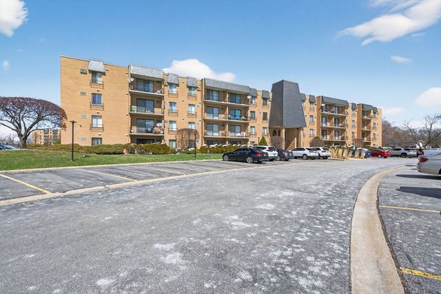 931 W Arquilla Drive 415, Glenwood, IL 60425