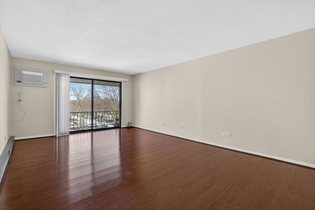 931 W Arquilla Drive 415, Glenwood, IL 60425