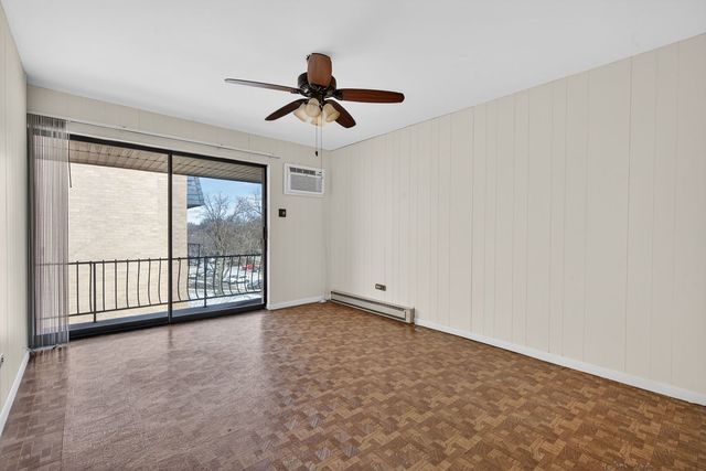 931 W Arquilla Drive 415, Glenwood, IL 60425