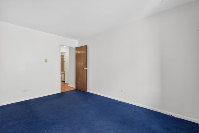 931 W Arquilla Drive 415, Glenwood, IL 60425