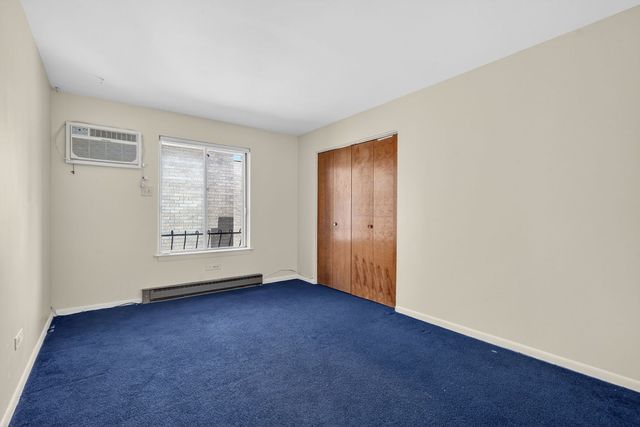 931 W Arquilla Drive 415, Glenwood, IL 60425