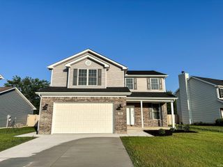 1821 N Lake Forest Drive, Yorktown, IN 47396