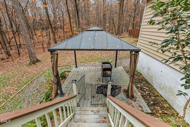 104 Trailwood Court, Chapel Hill, NC 27516