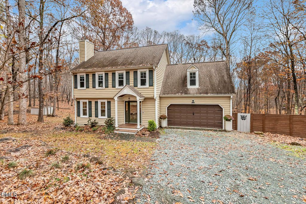 104 Trailwood Court, Chapel Hill, NC 27516