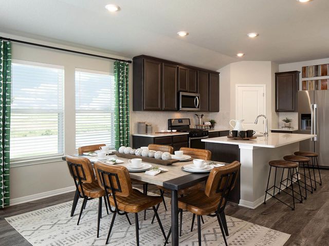 448 El Capitan LOOP, Dripping Springs, TX 78620