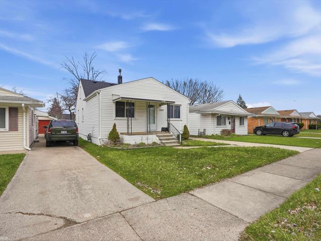 20629 Hollywood Street, Harper Woods, MI 48225