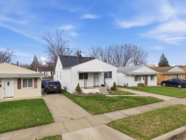 20629 Hollywood Street, Harper Woods, MI 48225