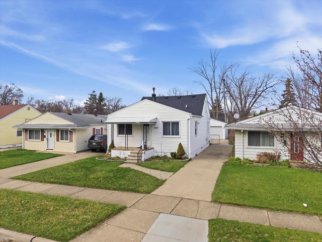 20629 Hollywood Street, Harper Woods, MI 48225