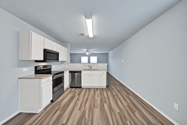 1401 Whitewater Drive, Little Elm, TX 75068