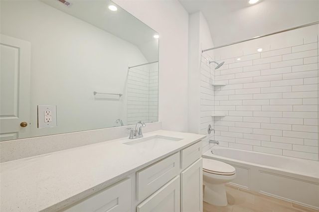 5731 Foggy Vine Court, Fulshear, TX 77441