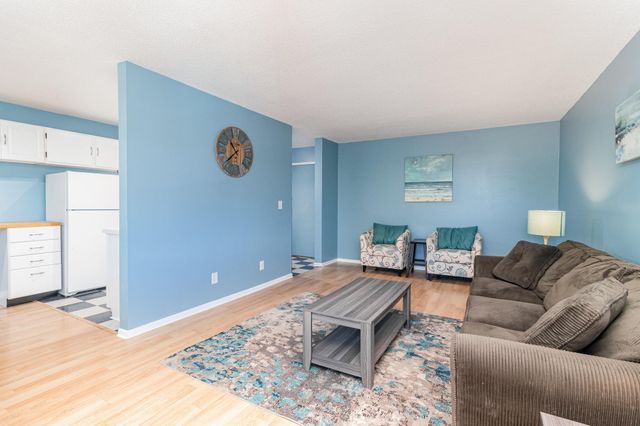 333 8th Street SE 316, Minneapolis, MN 55414