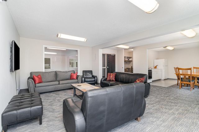 333 8th Street SE 316, Minneapolis, MN 55414