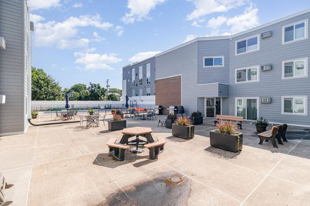 333 8th Street SE 316, Minneapolis, MN 55414