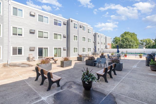 333 8th Street SE 316, Minneapolis, MN 55414