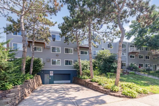 333 8th Street SE 316, Minneapolis, MN 55414