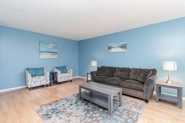 333 8th Street SE 316, Minneapolis, MN 55414