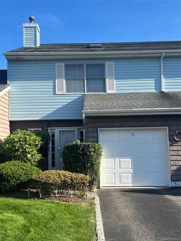 21 Sandy Hill Road, Commack, NY 11725