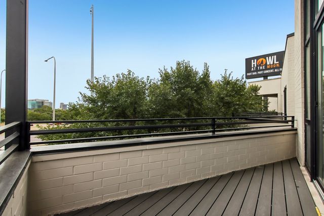 1656 N BOSWORTH Avenue PH-4N, Chicago, IL 60642