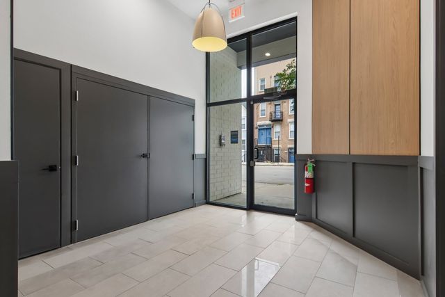 1656 N BOSWORTH Avenue PH-4N, Chicago, IL 60642