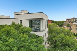 1656 N BOSWORTH Avenue PH-4N, Chicago, IL 60642