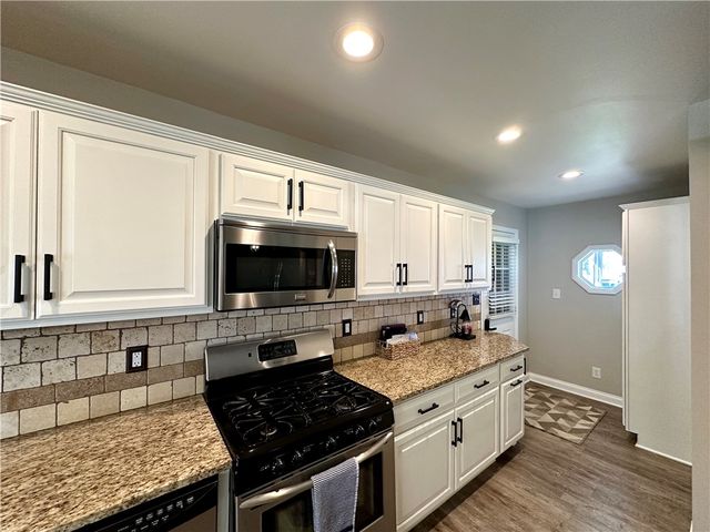 12 Cochran Dr, Neshannock Twp, PA 16105