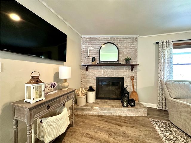 12 Cochran Dr, Neshannock Twp, PA 16105