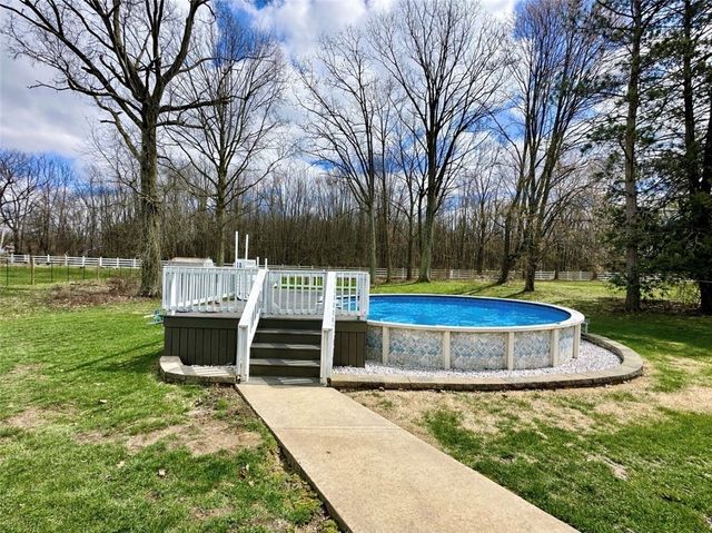 12 Cochran Dr, Neshannock Twp, PA 16105