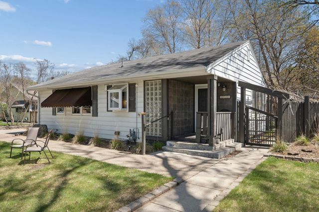 5929 Queen Avenue S, Minneapolis, MN 55410