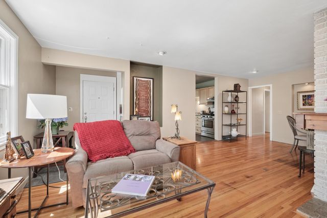 5929 Queen Avenue S, Minneapolis, MN 55410
