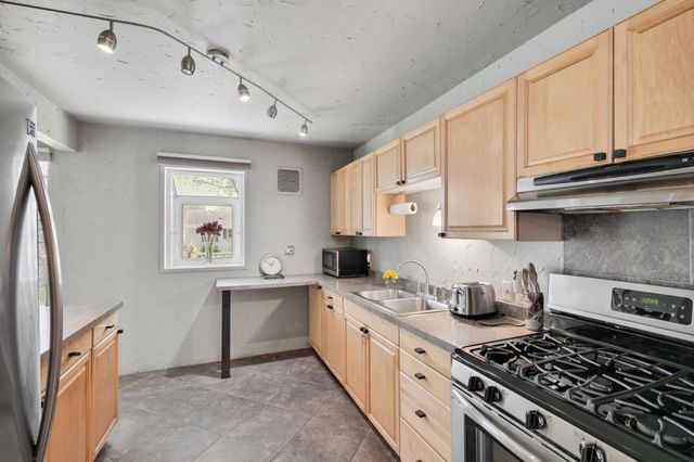5929 Queen Avenue S, Minneapolis, MN 55410