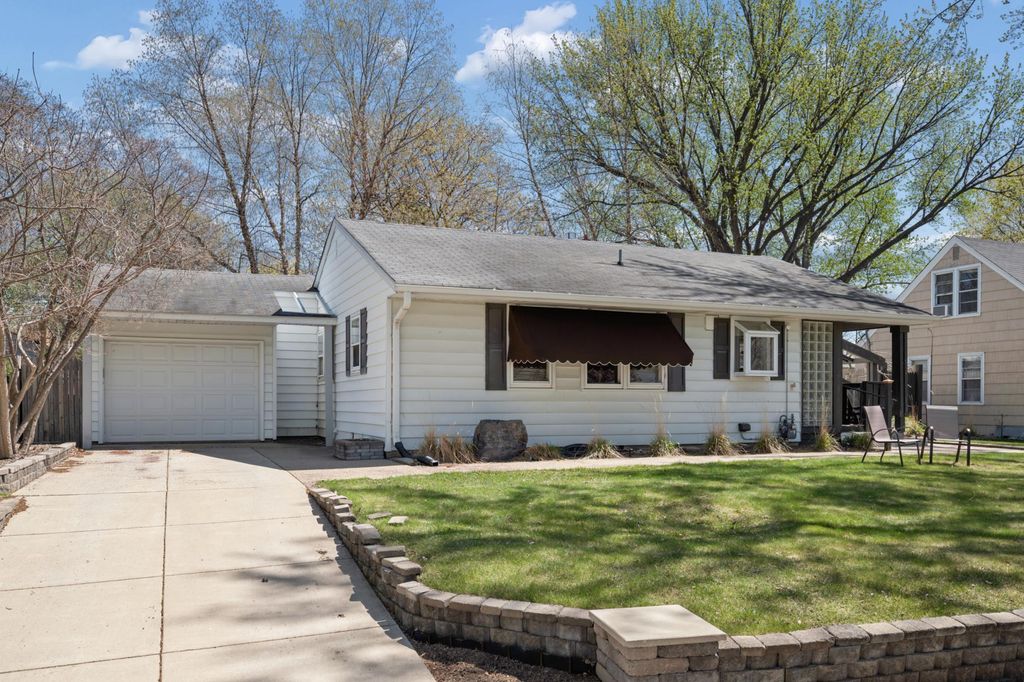 5929 Queen Avenue S, Minneapolis, MN 55410