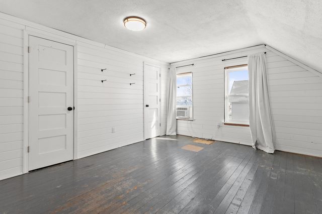 317 1st Street W, Waconia, MN 55387