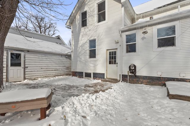 317 1st Street W, Waconia, MN 55387