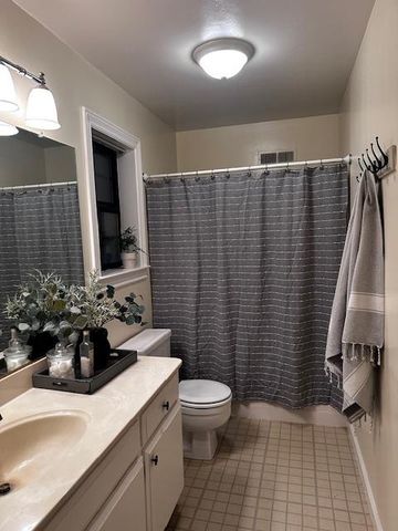 100 Dennis St, Sutter Creek, CA 95685