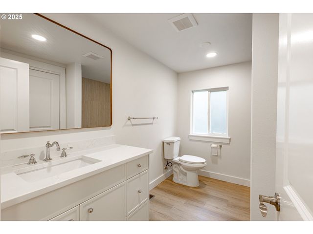 421 Se POUNDER Rd, Corbett, OR 97019