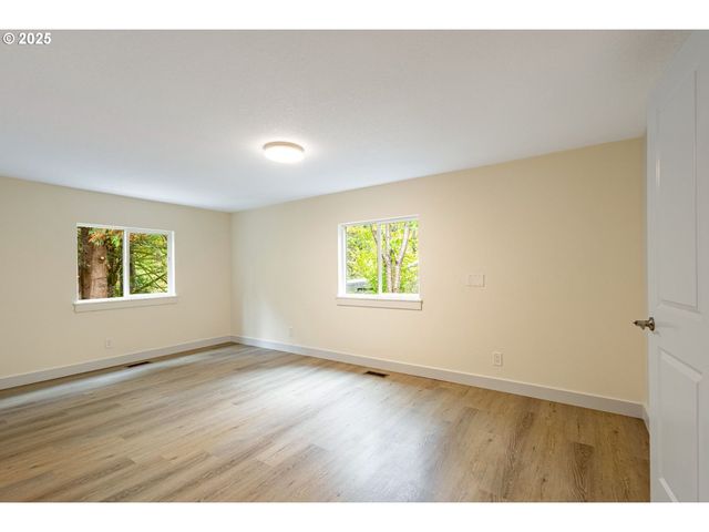 421 Se POUNDER Rd, Corbett, OR 97019